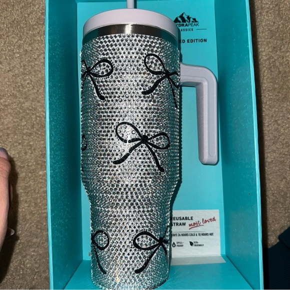 Hydrapeak Voyager 40 Oz Rhinestone Black Bow Ribbon Stainless Tumbler New - Picture 2 of 5